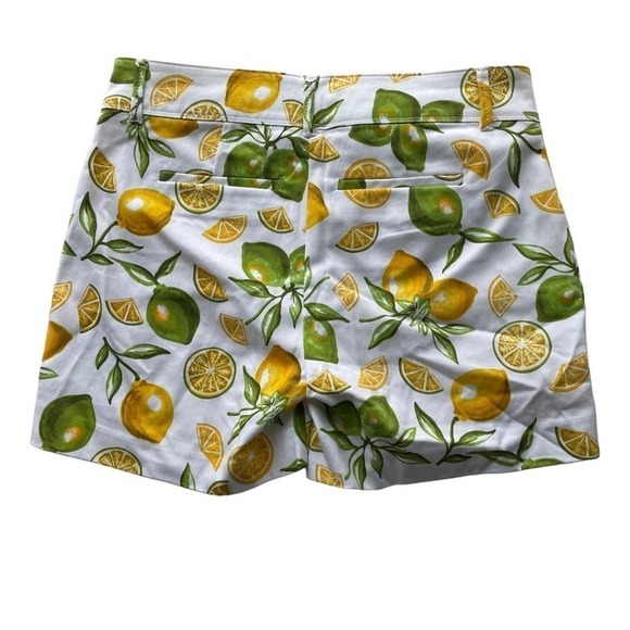 Isaac Mizrahi Lemon Lime Scattered Print Tailored Short Yellow Green Size 6 - Picture 7 of 8